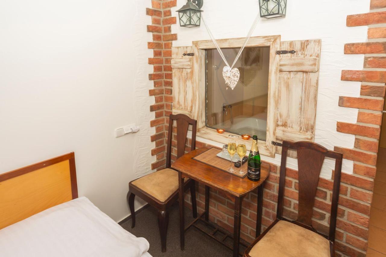 Hotel Pansky Dum Blovice Екстер'єр фото